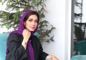 پیاده روی هیجان انگیز شهرزاد کمال زاده در آسمان تهران و برج میلاد