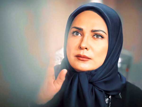 تیپ جالب «لعیا زنگنه» با پوشش یک زن زیبای عرب