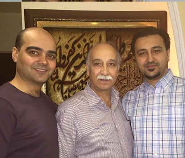 عکس خانوادگی محمود پاک نیت به همراه پسرها و عروس هایش