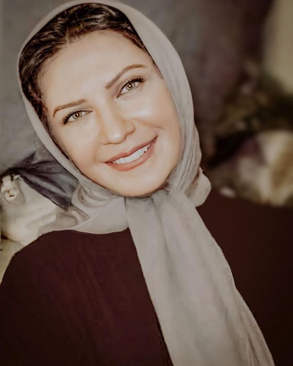 بازیگر معروف بازیگر معروف
