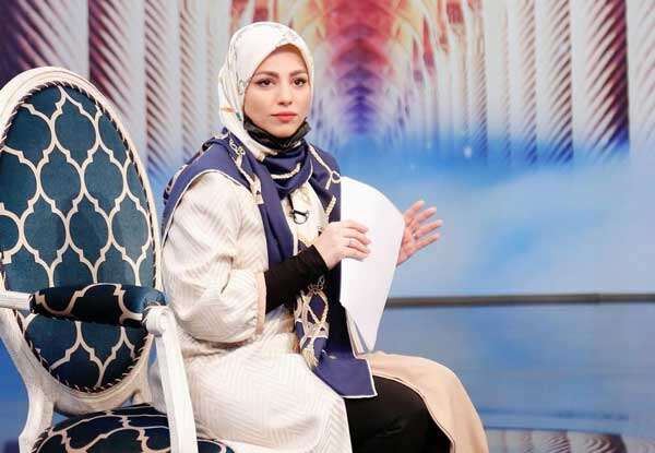 مدل مانتو های شیک و خاص محیا اسناوندی مجری در صدا و سیما