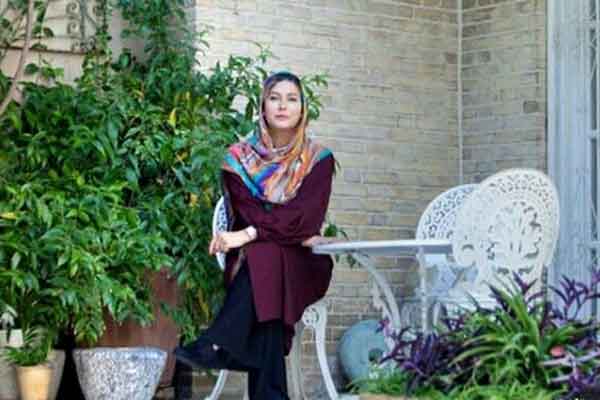 استوری فریبا نادری در قسمتی از خانه شیک و زیبایش