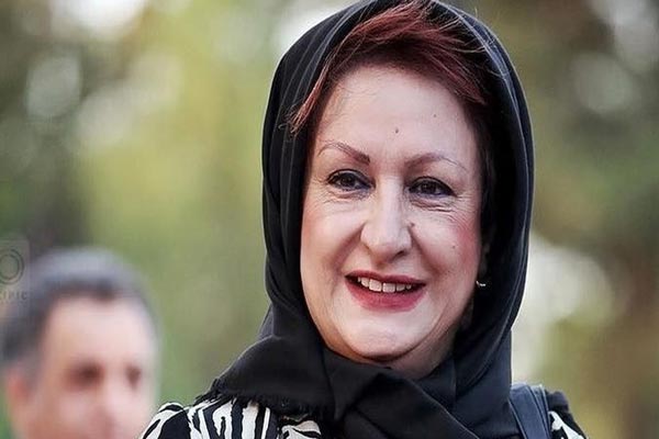 مربم امیرجلالی به همراه دختر و نوه هایش در کانادا