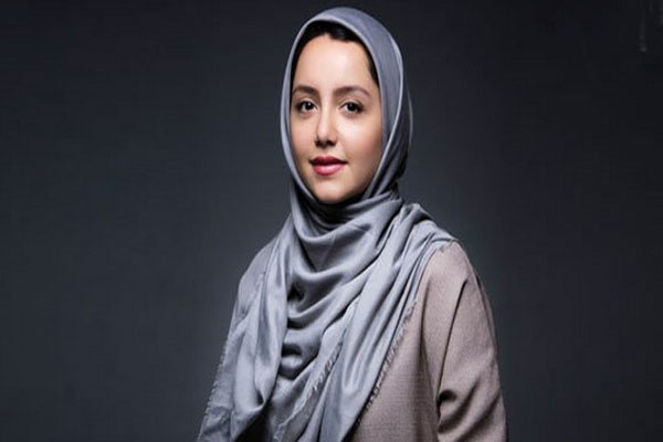 علاقه خاص نازنین بیاتی به ست کردن کفش با کیفش