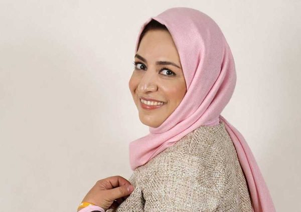 سفر خاطره ساز ساناز سماواتی به همراه همسر و پسرش به تخت جمشید