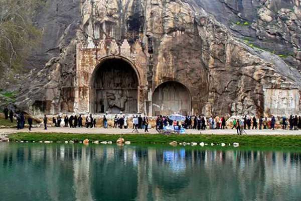 رفتار حاشیه ساز با زنان بی‌حجاب در طاق بستان کرمانشاه