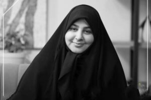 جشن تولد 41 سالگی مرحوم فرزانه پزشکی که دخترش شمع تولدش را فوت کرد