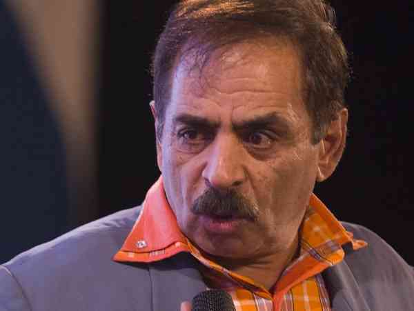 بازیگر طنز تلویزیون جشن تولدش را متفاوت در خانه اش برگزار کرد