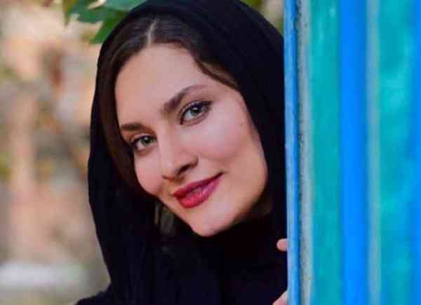 ساناز سعیدی با استایل شیک , جذاب و تابستانه در دل طبیعت رویایی