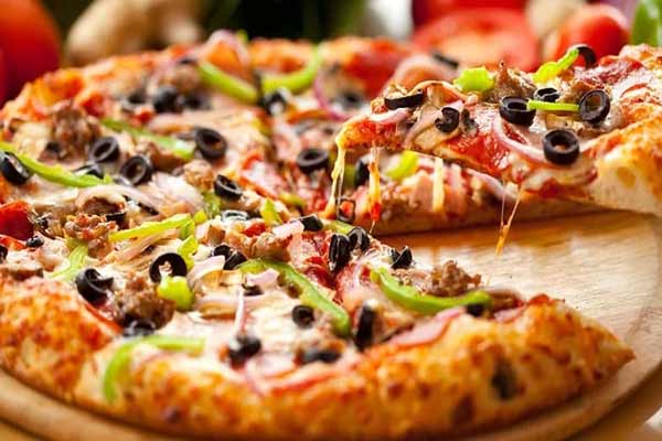 اطلاعیه عجیب یک رستوران فست فودی در تهران