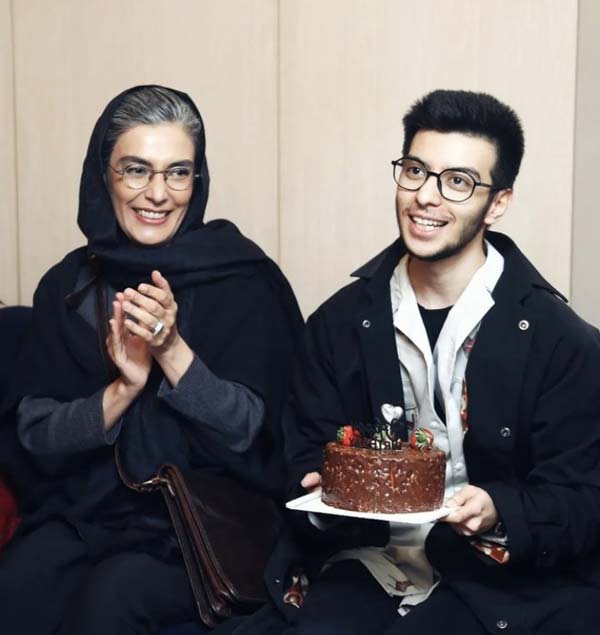  تولد پسر لیلا زارع بازیگر فیلم ضد در خانه اش