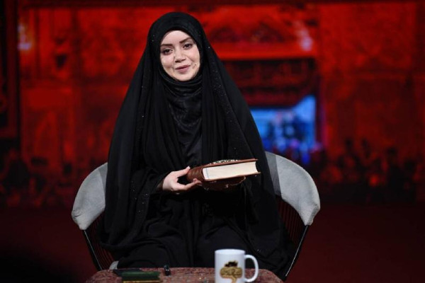لطیفه گودرزی مجری خبر تلویزیون در حرم مطهر امامزاده صالح علیه السلام