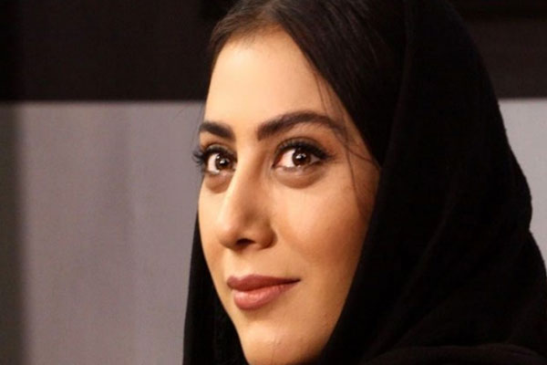 پیمان قاسم خانی و همسرش میترا ابراهیمی در پشت صحنه تئاتر مونا فرجاد