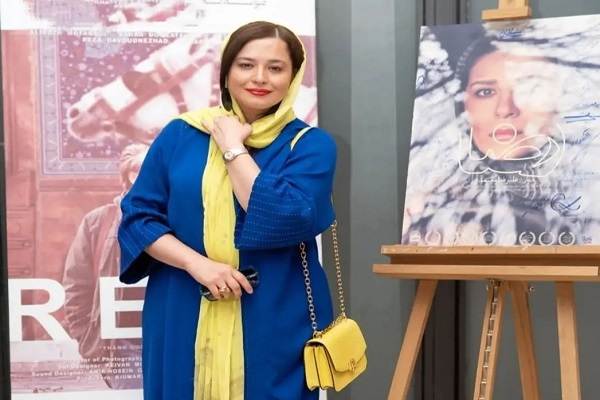 راهکار جالب مهرآوه شریفی نیا برای خشک نشدن گل هایش در زمستان