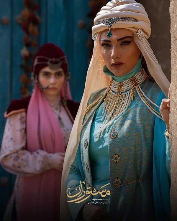 بازیگر نقش نجلا