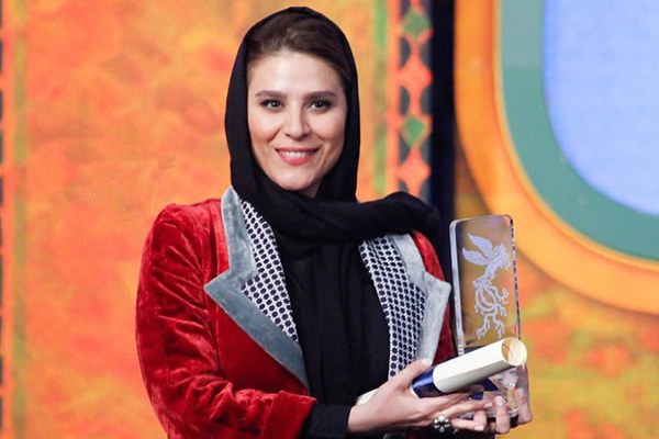 پدر و مادر سحر دولتشاهی و شباهت جالب مادر دختری