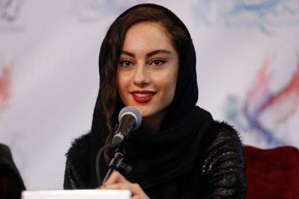 تغییر چهره ترلان پروانه با یک سلفی آینه ای  با استایل زمستانی