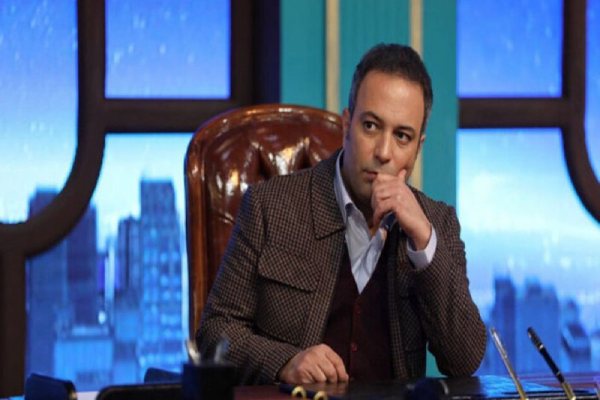 بازخوانی شعر شهرام شب‌پره در برنامه برمودا همراه با خنده های دو مجری معروف