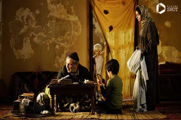 استایل بازیگر سریال جیران در نمایی از فیلم « تابستان همان سال»/ لحاف دوزی حرفه ایی خانم بازیگر