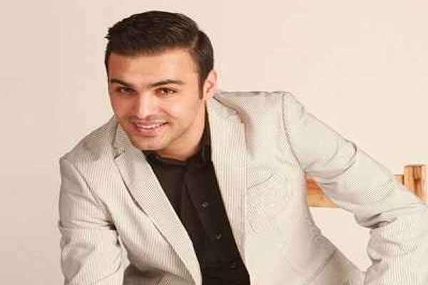 ذوق سرشار سامان صفاری امیر “دلدادگان” برای فوت کردن شمع 36 سالگی اش