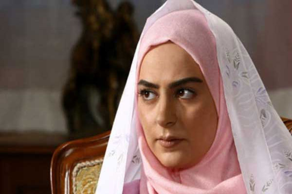 رونمایی سمانه پاکدل از تصویر جالب مادر و خواهرش / ببینید چقدر این مادر و دختر شکل هستند
