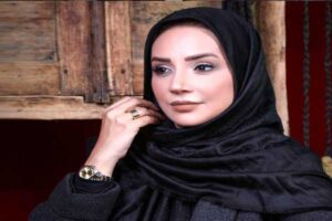 تصویر زیبای شبنم قلی خانی روی جلد مجله مورد علاقه مادرش / ژست جالب عکاسی خانم بازیگر