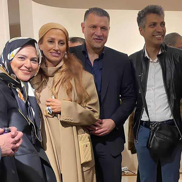 عکس یادگاری عادل فردوسی پور با علی دایی و همسرش