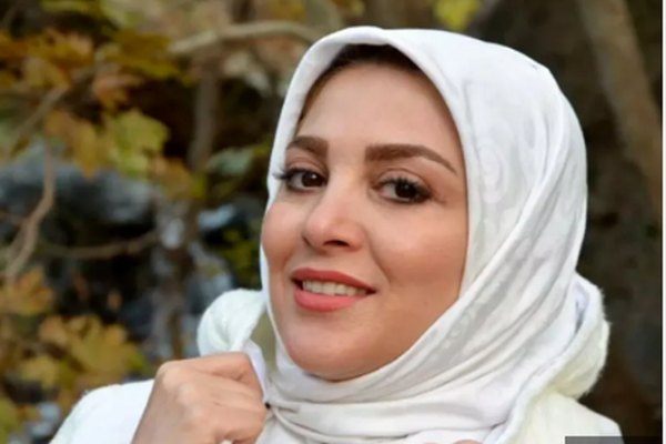 واکنش جالب و متفاوت ژیلا صادقی مجری مشهور به حمله سپاه پاسداران به اسرائیل