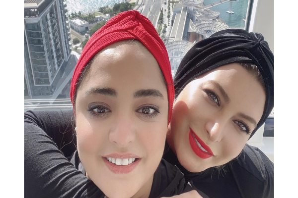 استایل خاص و متفاوت فریبا نادری و نرگس محمدی بازیگران سریال ستایش در جنگل‌های بلگراد استانبول