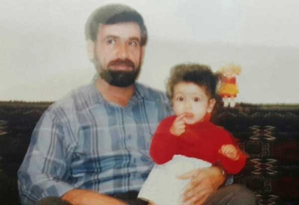 الناز بی همگان در اغوش پدر