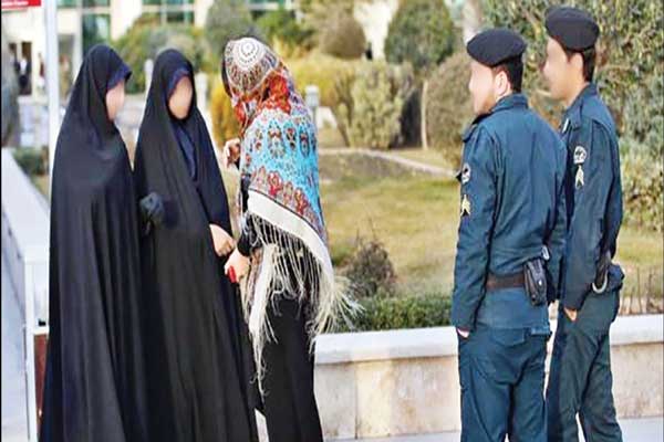 خلاقیت منحصر به فرد یک فروشنده مغازه در رابطه با تذکر حجاب حماسه ساز شد