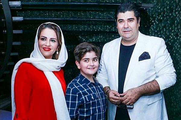 رونمایی از کیک تولد خیلی خاص 47 سالگی حریر شریعت زاده که نوازنده پیانو زبردستی است