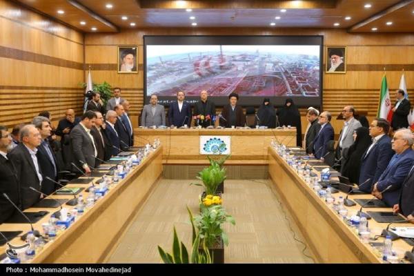 تصاویری جدید از دختران شهید ابراهیم رئیسی در یک نشست بین‌ المللی