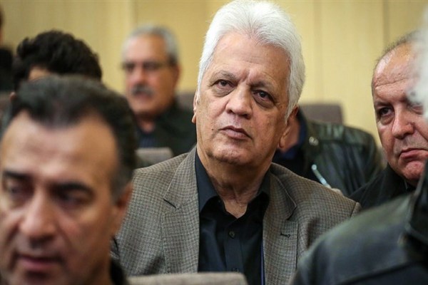 امیر حاج رضایی عزادار شد/ حرف‌های تکان دهنده پیشکسوت فوتبال در لحظه خاکسپاری دخترش + ویدیو