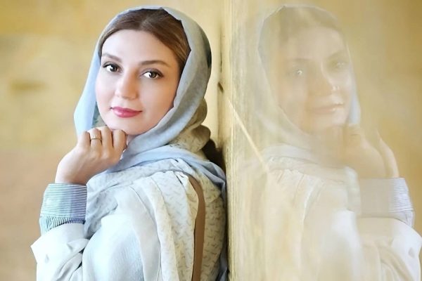 لحظات گرم و عاشقانه حدیث میرامینی و برنا که زیبایی‌های یک مادر و پسر را به تصویر می‌کشد / شباهت بی نظیر خانم بازیگر و پسرش جلب توجه کرد