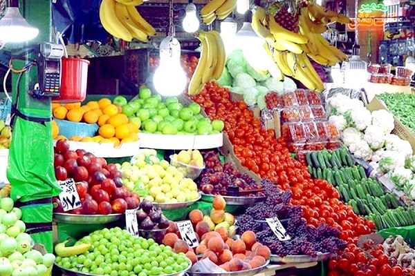 خلاقیت منحصر بفرد میوه فروش تهرانی و رازهای طلایی اش برای کشاندن مشتری به مغازه اش حماسه ساز شد