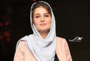 لحظه‌ای بی‌نظیر از ذوق احساسی گلوریا هاردی هنگام دیدن پسر کوچکش در باغ ارم شیراز / احساسی که هیچ‌گاه فراموش نمی‌شود!