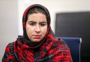 سفر صهبا شرافتی؛ روناک سریال “نون خ” به شهر زیبای دبی / بازیگر جوان با استایل خاص و جدید در کویر سافاری