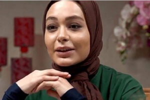 ظاهر شوکه‌کننده سانیا سالاری در نمایش “رام کردن اسب چوبی” که فضای مجازی را به تسخیر خود درآورد!