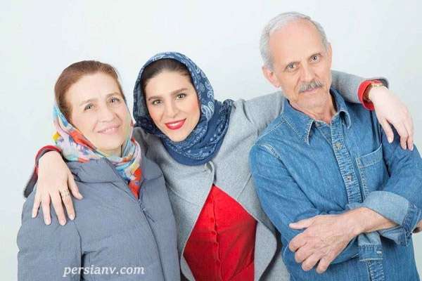 مژگان افعی تهران در کنار پدر و مادرش