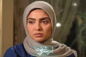 پرتره‌ای نفس‌گیر از مونا کرمی با تاج و زیورآلات خاص سنتی + عکس / وقتی زیبایی، اصالت و قدرت با هم یکی می‌شوند