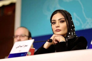 صحرا اسداللهی با «استایل پاییزی» خیره‌کننده، استعداد و سلیقه خود را همزمان به نمایش گذاشت / خوش پوشی کارگردان و چهره‌ای که با اصغر فرهادی وارد سینما شد!