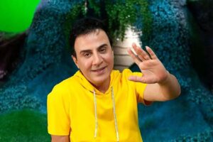 پاسخ تلخ داریوش فرضیایی (عمو پورنگ) به دلتنگی یک هوادار: به خدا حال من هم بهتر از شما نیست!