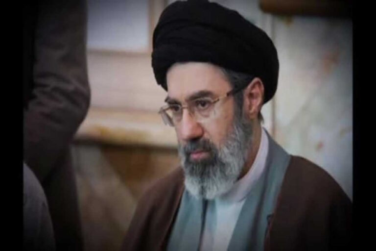 دلاوریهای آیتالله مجتبی خامنهای ؛ خاطره شکستن عینک برای حضور در جبهه