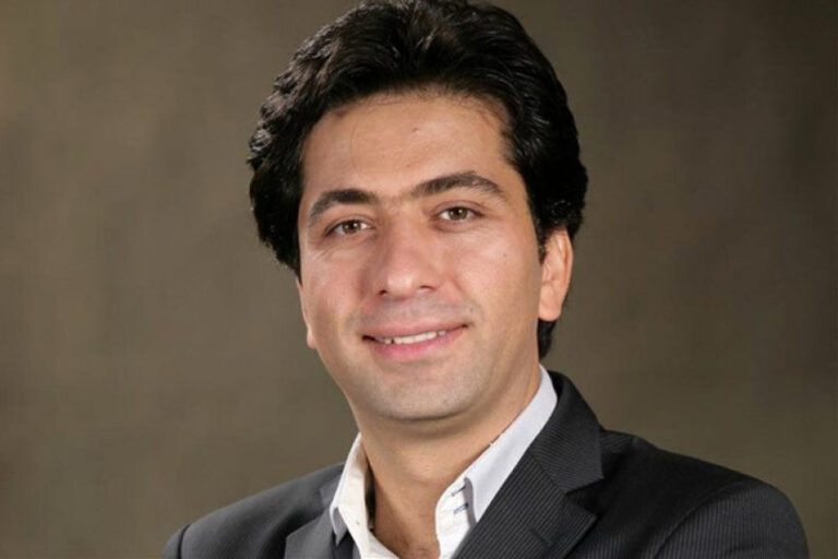 واکنش محمد معتمدی نسبت به بمباران دانشگاه صنعتی شریف: اینجا سایت نظامی نیست اینجا دانشگاه است! + عکس