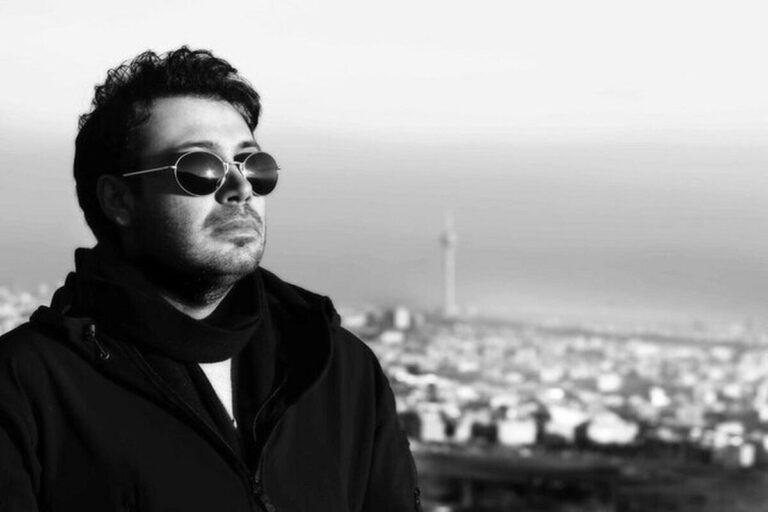 محسن چاوشی چهره هنر انقلاب ۱۴۰۴ شد / وزیر فرهنگ: موسیقی او دشمن‌شکن بوده است + عکس
