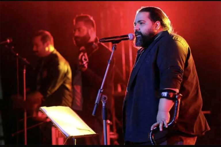 رضا صادقی برای سریال «اهلِ ایران» خواند + ویدئو