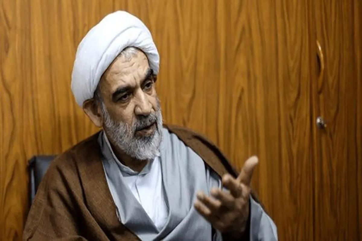 نجات آیت الله مجتبی خامنه‌ای از انفجار | روایت معاون دفتر رهبری