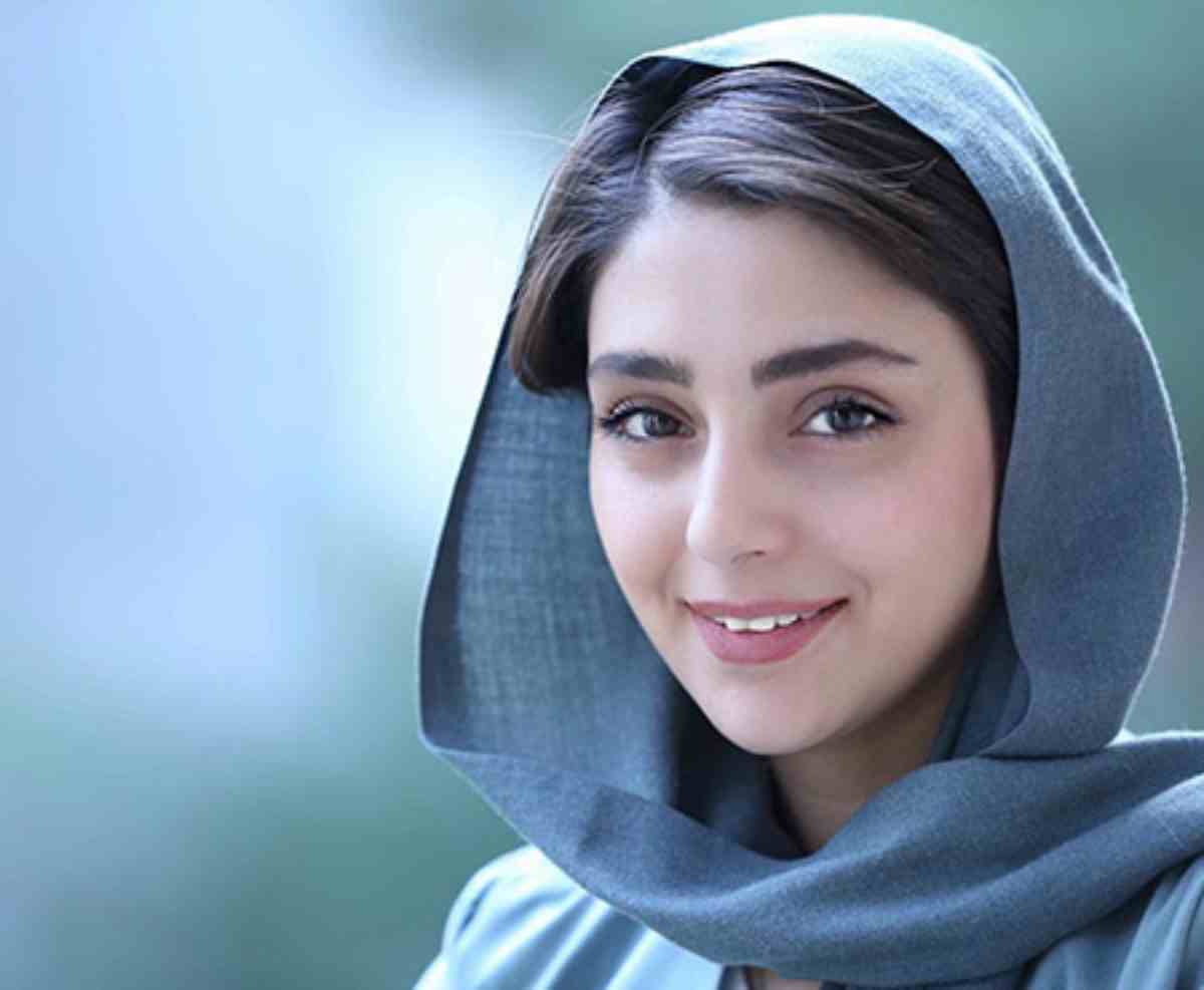 هستی مهدوی‌فر پس از دو سال به ایران بازگشت؛ «سلام تهران»