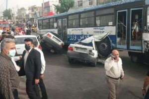 تصادف اتوبوس BRT در خیابان ولیعصر
